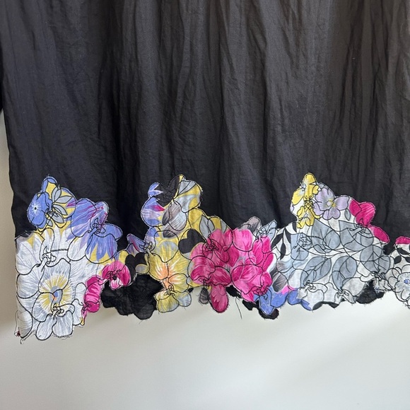 ❤️ Solitaire Los Angeles  Blouse with Floral Hem NWOT 100% French Cotton Large - Picture 2 of 10